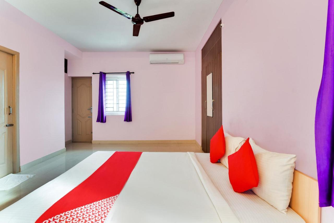 Oyo Flagship Lotus Lakeview Apartments Singānallūr Bagian luar foto