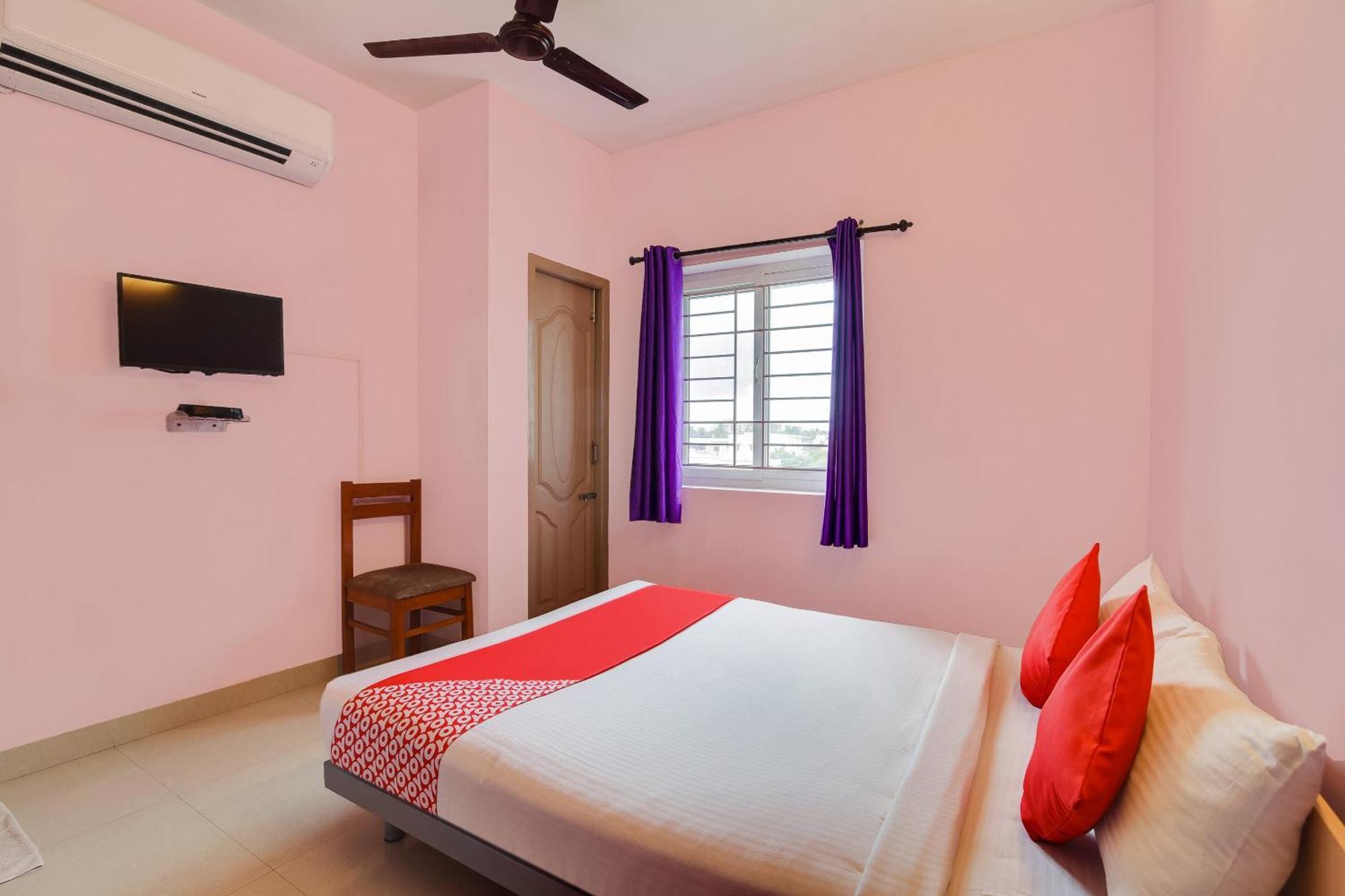 Oyo Flagship Lotus Lakeview Apartments Singānallūr Bagian luar foto